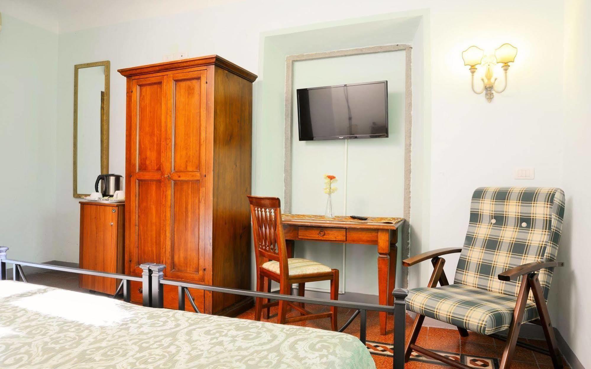 Hotel Sani Tourist House Florencia Exterior foto