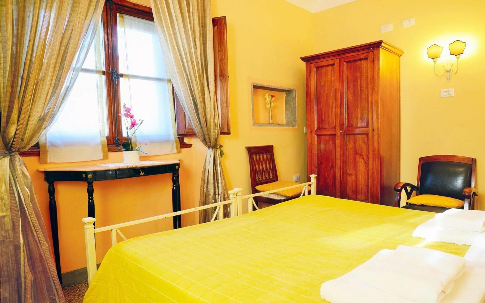 Hotel Sani Tourist House Florencia Exterior foto
